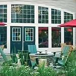 Green Mountain Suites Hotel 